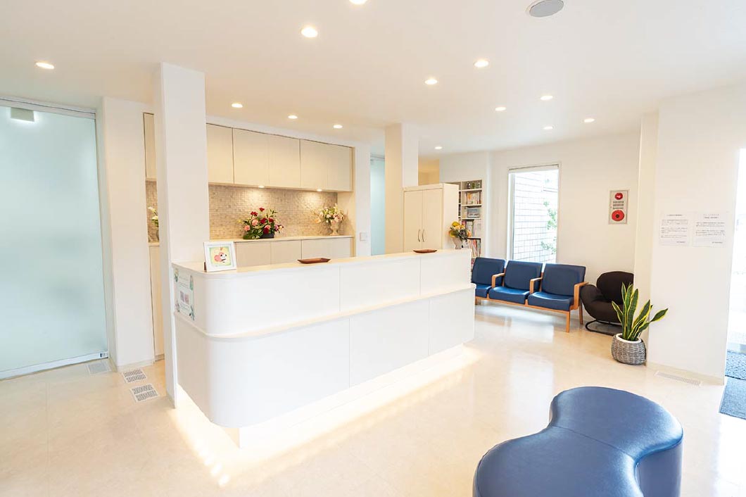 開放感のある広々とした院内